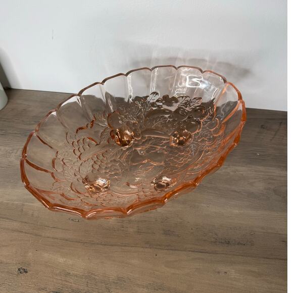 Vintage Indiana Glass Peach/Pink Oval Fruit Bowl - Picture 4 of 6